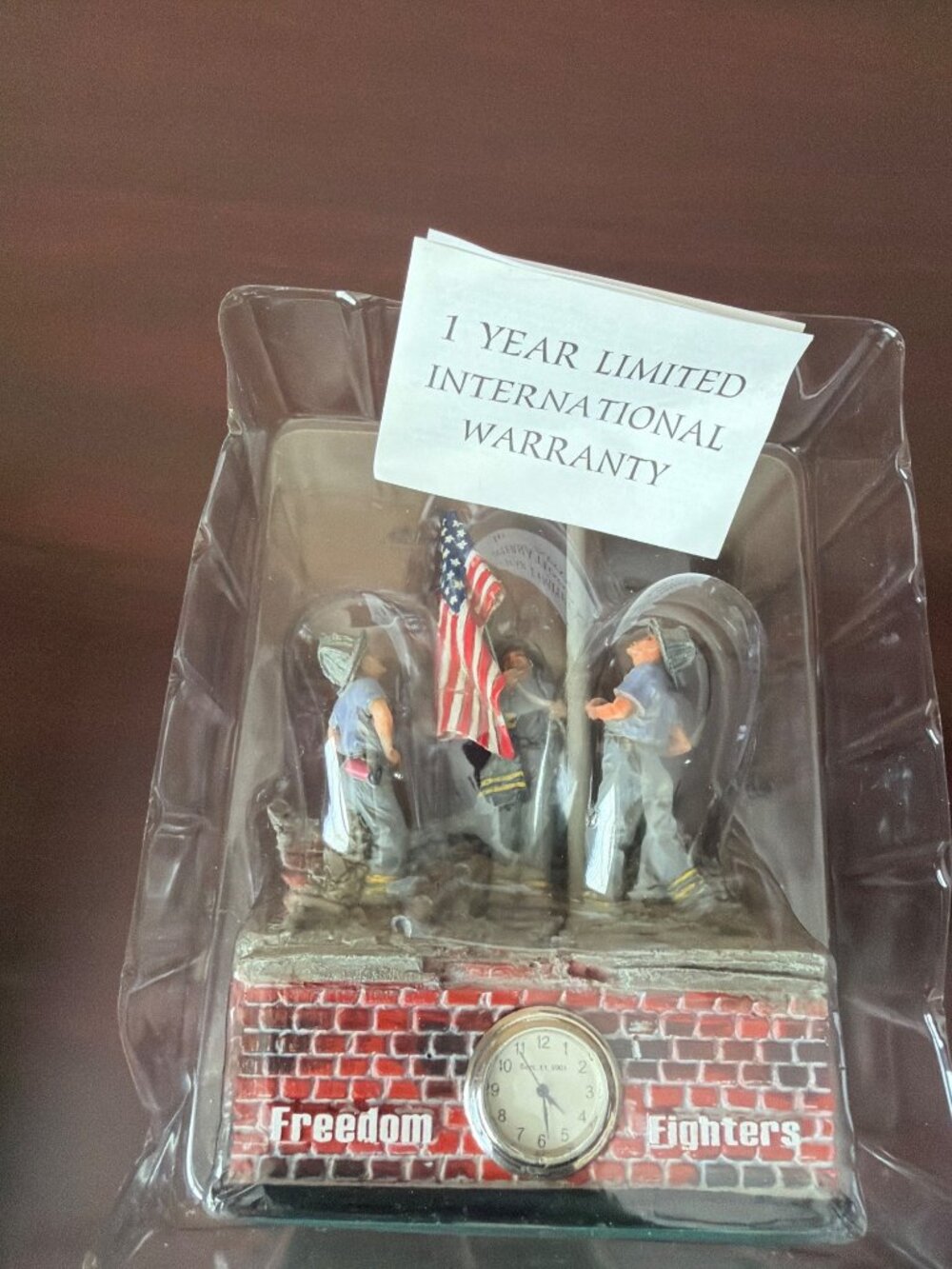 Freedom Fighters 9/11 Firefighter Memorial Clock Figurine w/Box - UnTESTED - Picture 5 of 16